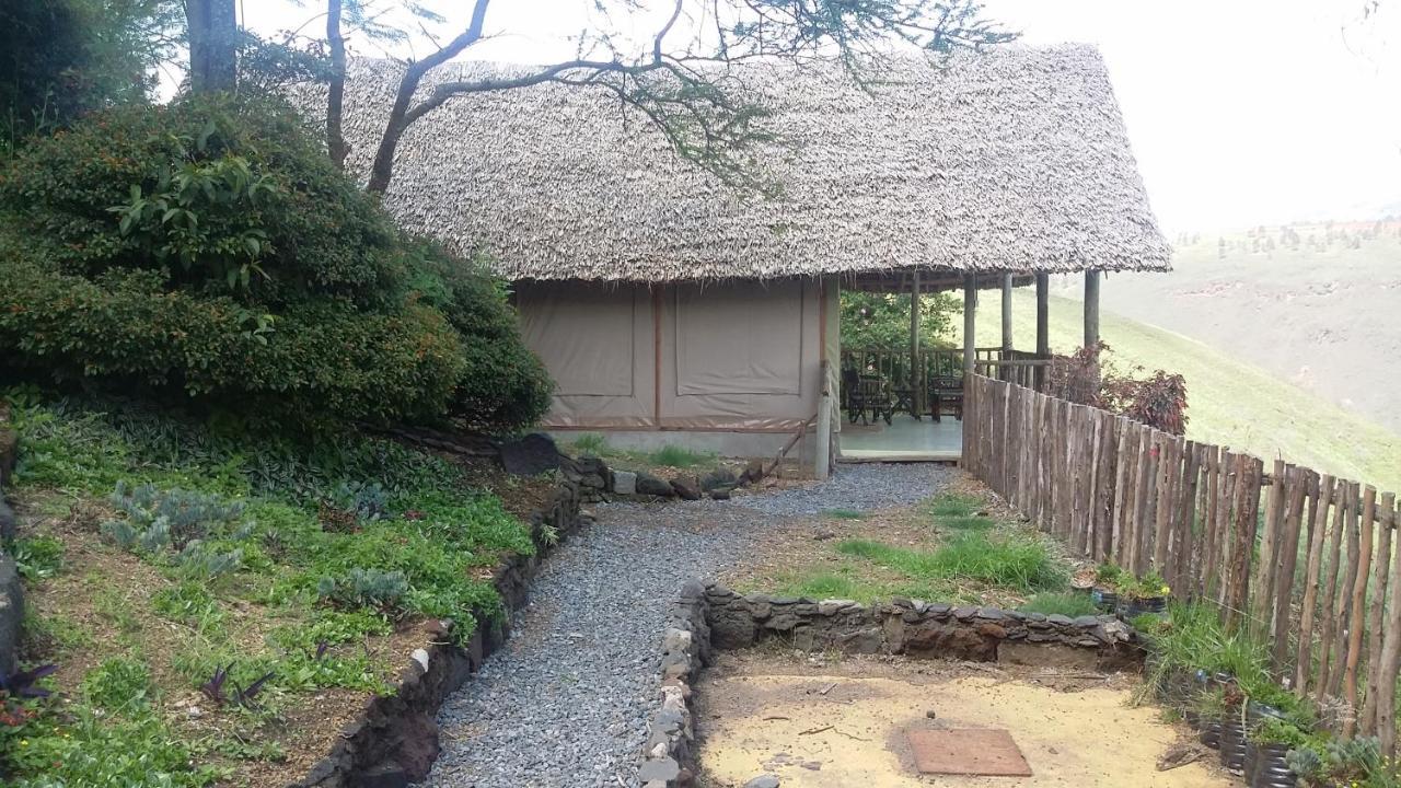 Villa Maili Saba Camp Nakuru Exterior foto