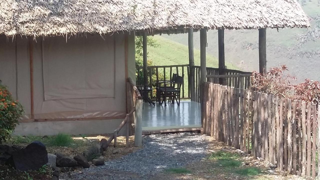 Villa Maili Saba Camp Nakuru Exterior foto