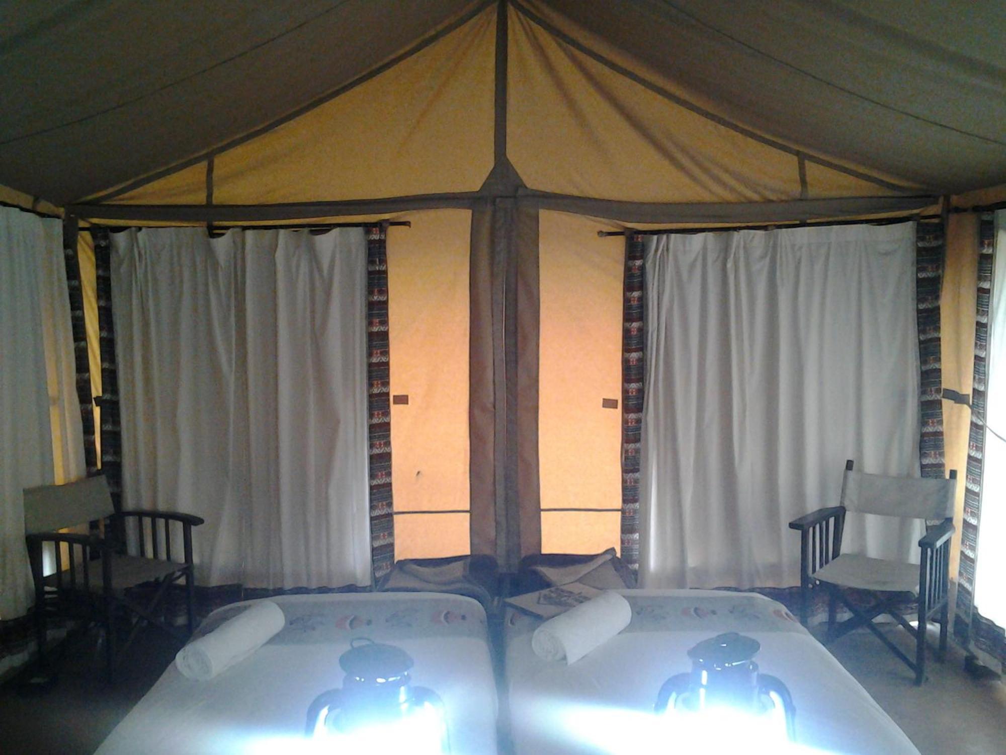 Villa Maili Saba Camp Nakuru Habitación foto