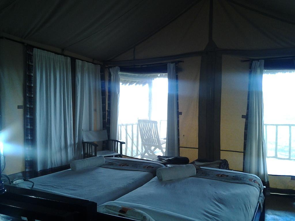 Villa Maili Saba Camp Nakuru Habitación foto